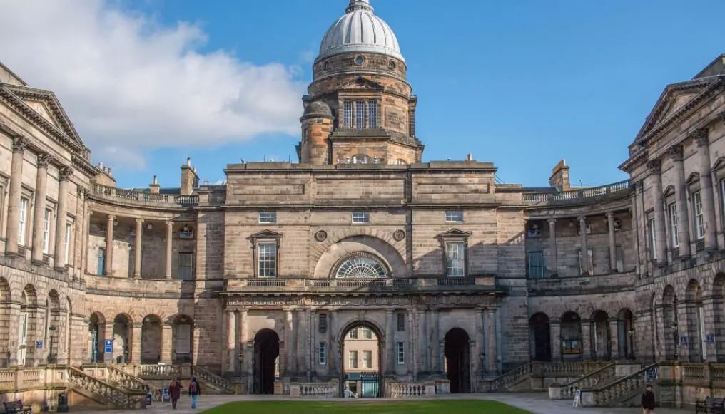 英国爱丁堡大学一年学费大概多少,申请不迷茫