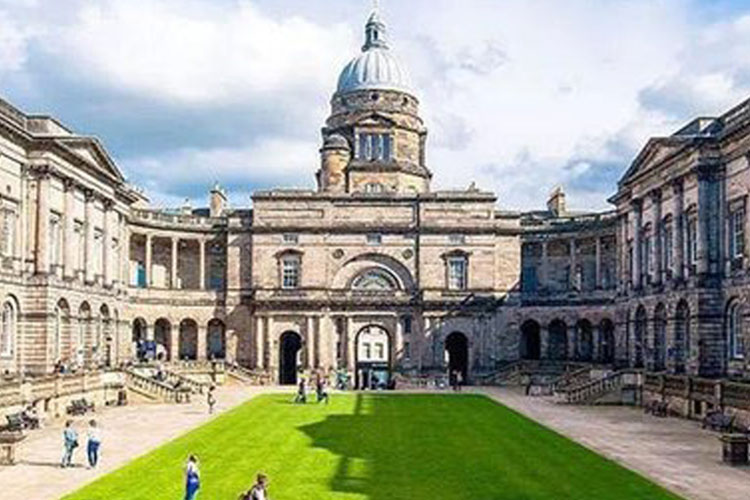 爱丁堡大学本科申请条件  英国留学有哪些申请要求需要具备？