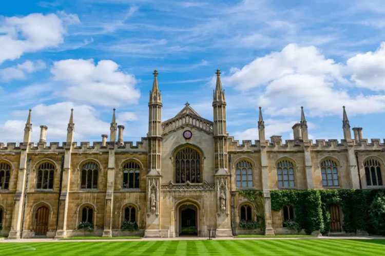 2024英国顶尖院校剑桥大学研究生申请条件有哪些？