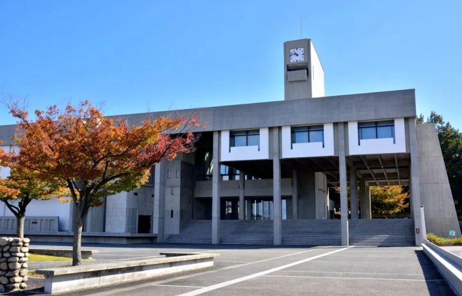 日本名古屋大学相当于国内什么大学？好不好？