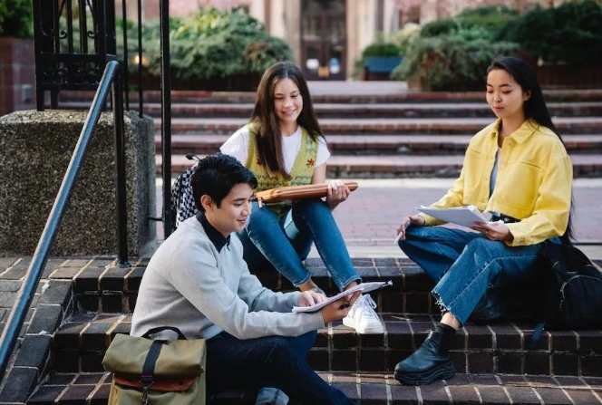 加拿大滑铁卢大学留学费用！堪称最贵大学！
