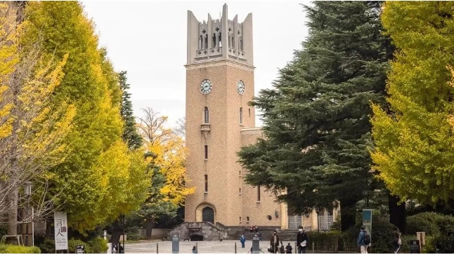 日本早稻田大学为何在国内名气这么大？