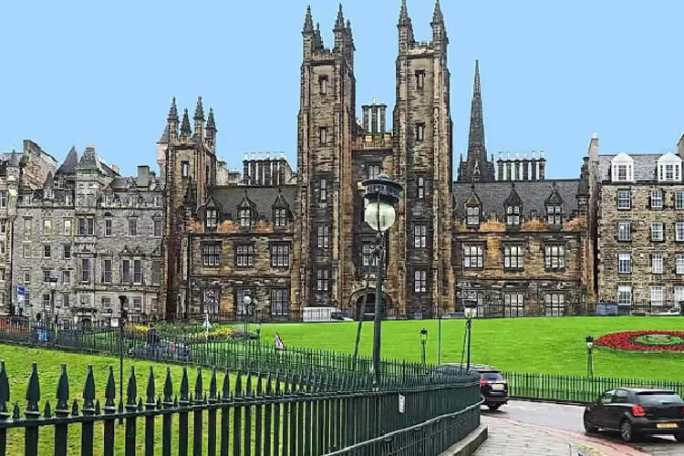 2025英国艺术留学｜爱丁堡本科时装设计专业解析