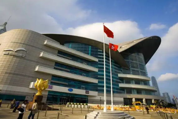 2025香港中文大学有美术专业吗 最新留学费用一览