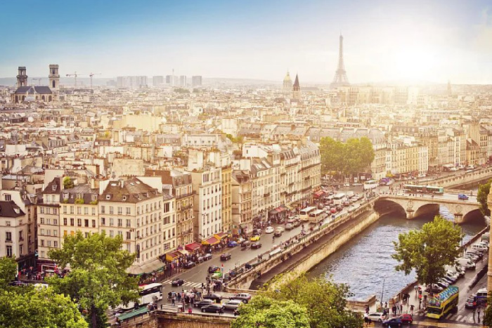 法国留学生一个月生活费