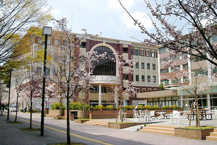 英国中央兰开夏大学申请要求