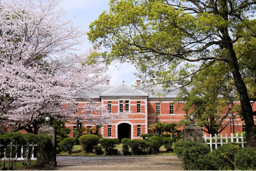 上海适合美术生的日本学校