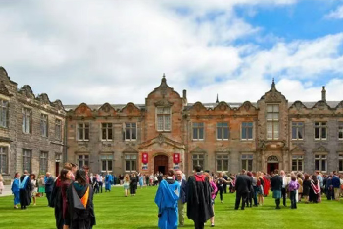 英国大学电影专业排名