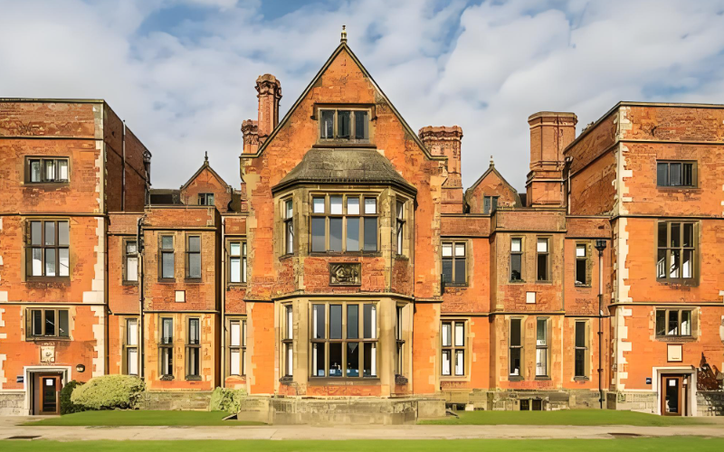 英国约克大学研究生录取条件